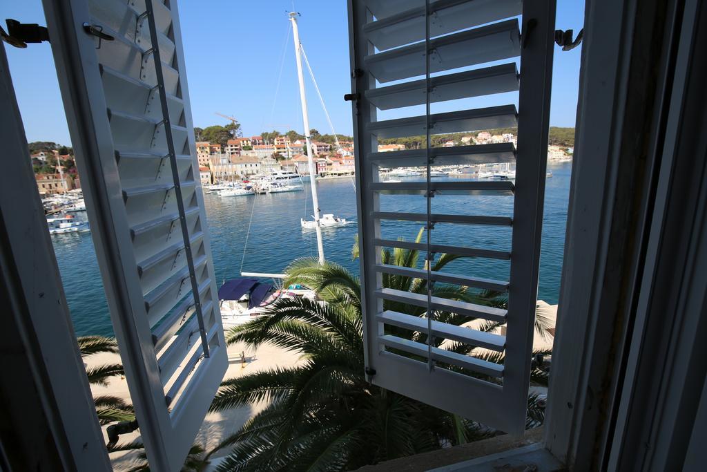 Apartments And Rooms Jospino Mali Lošinj Habitación foto